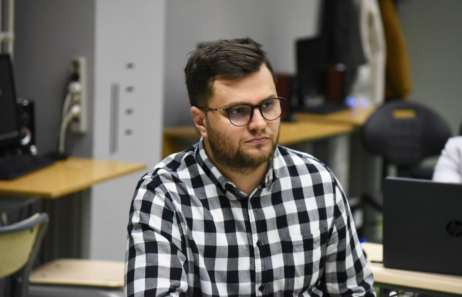 Prominent UX/UI designer Amir Kadić holds a guest lecture at IUS