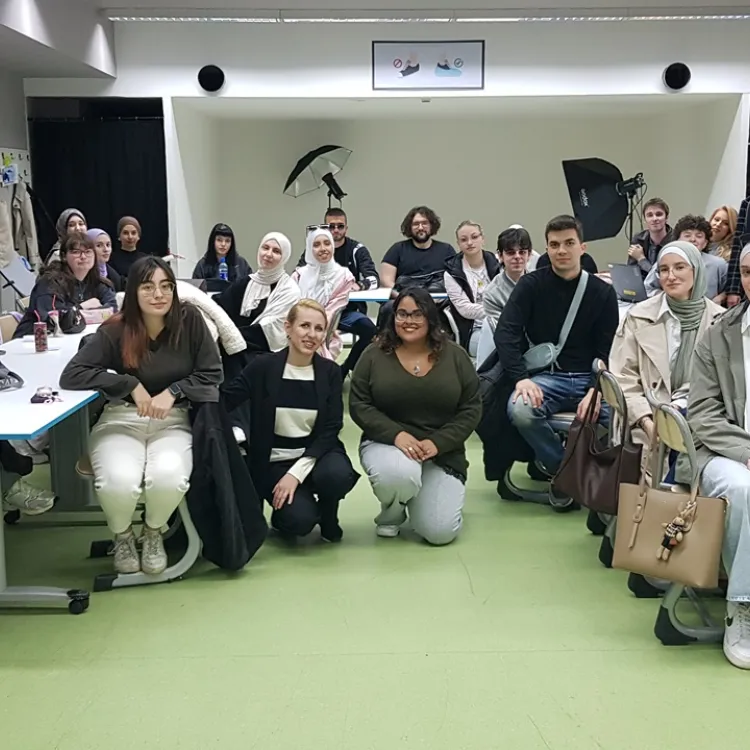 VACD Hosts Inspiring Guest Lecture on Personal Branding and Visual Storytelling