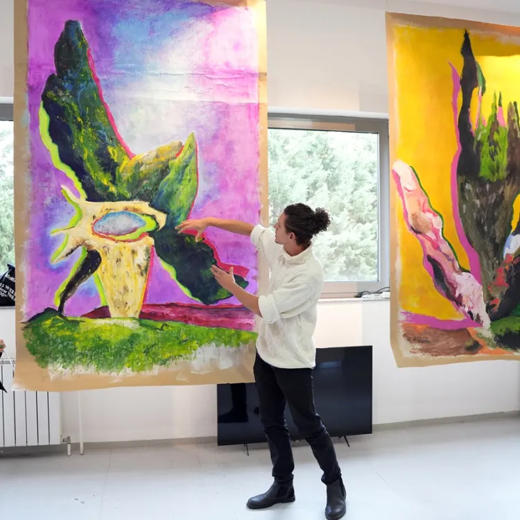 From Treskavica to the Canvas: IUS Alumnus Nino Lojpur Exhibits at His Alma Mater